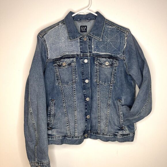 Hand Embroidered Patchwork Collage Gap Medium Wash Blue Jean Denim Jacket - Picture 1 of 9